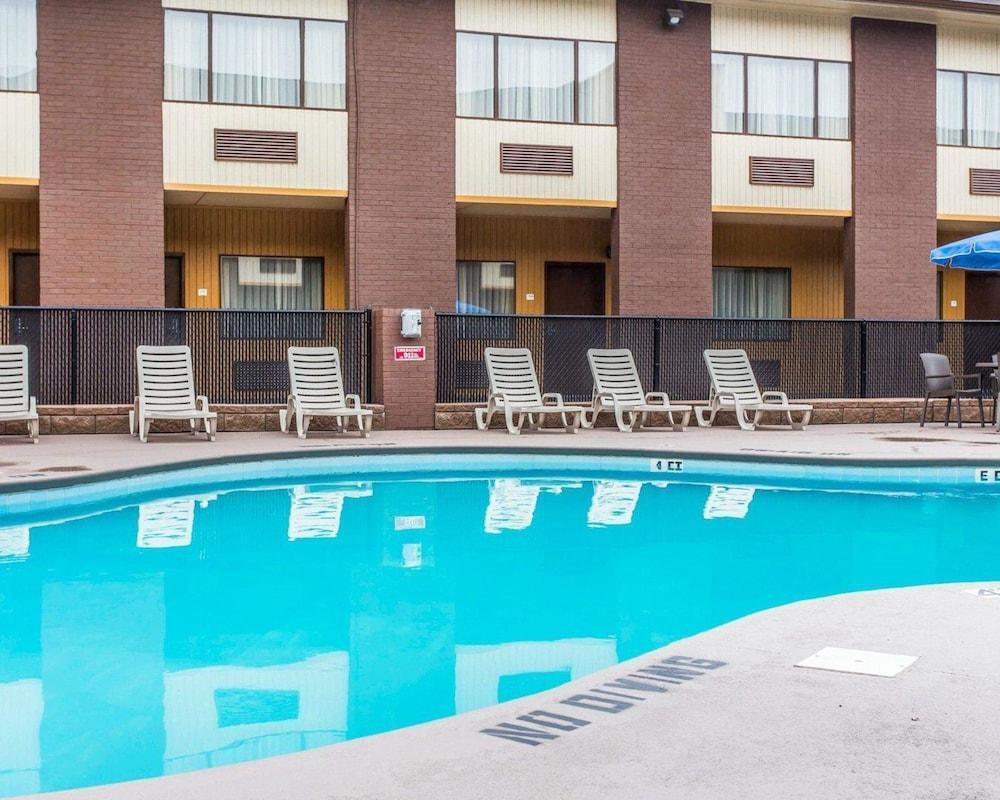 Quality Suites Hickory South Экстерьер фото