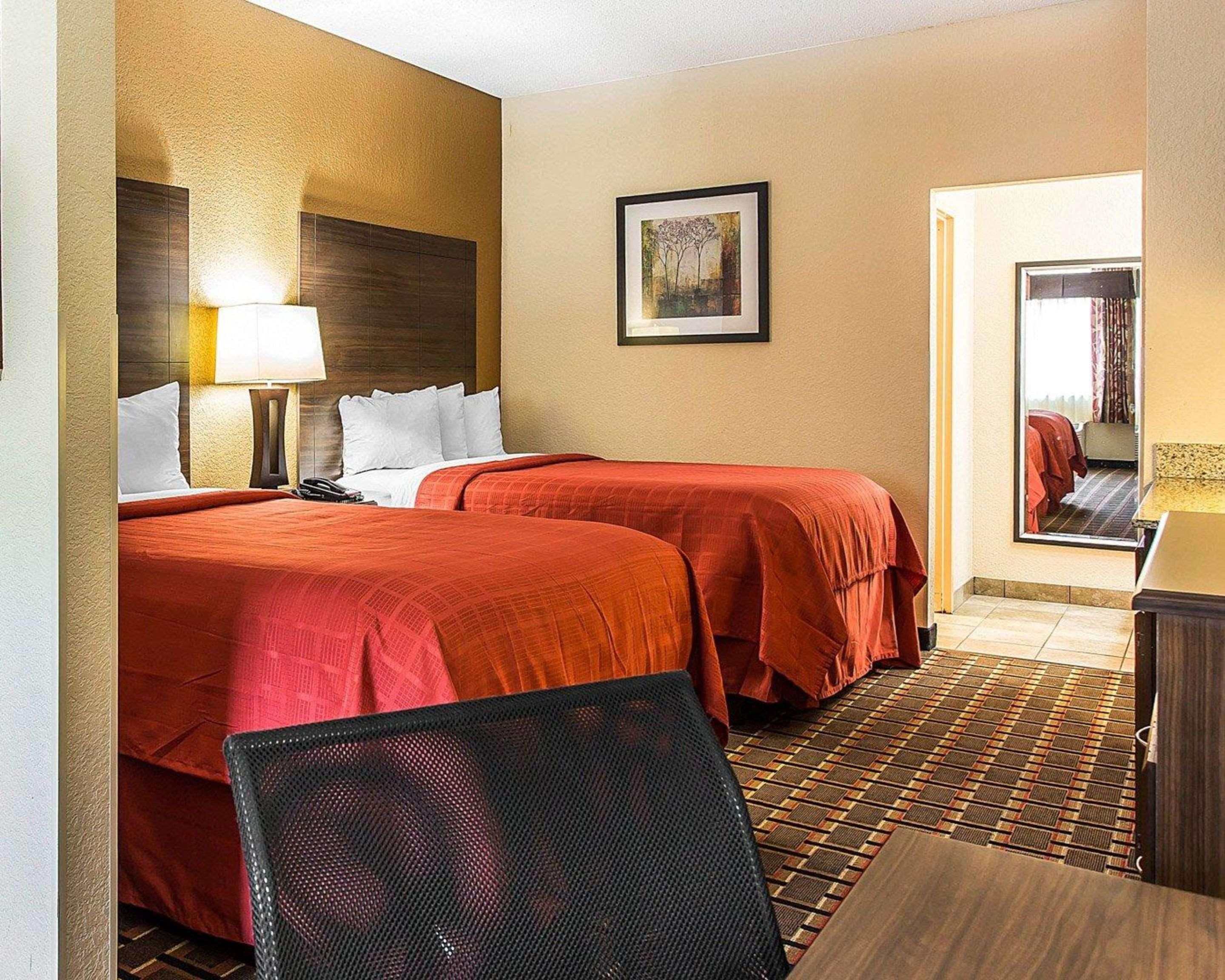 Quality Suites Hickory South Экстерьер фото