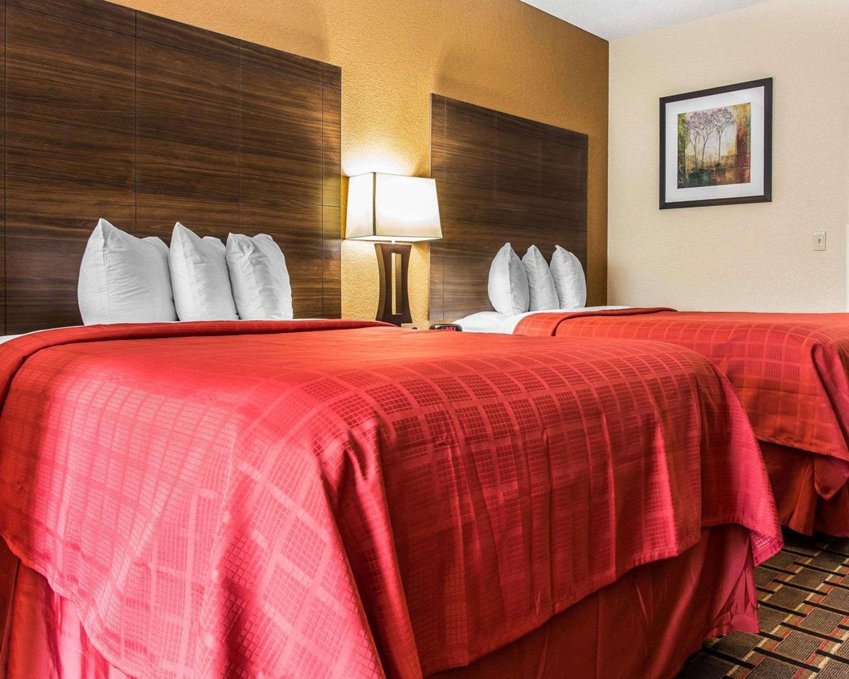 Quality Suites Hickory South Экстерьер фото