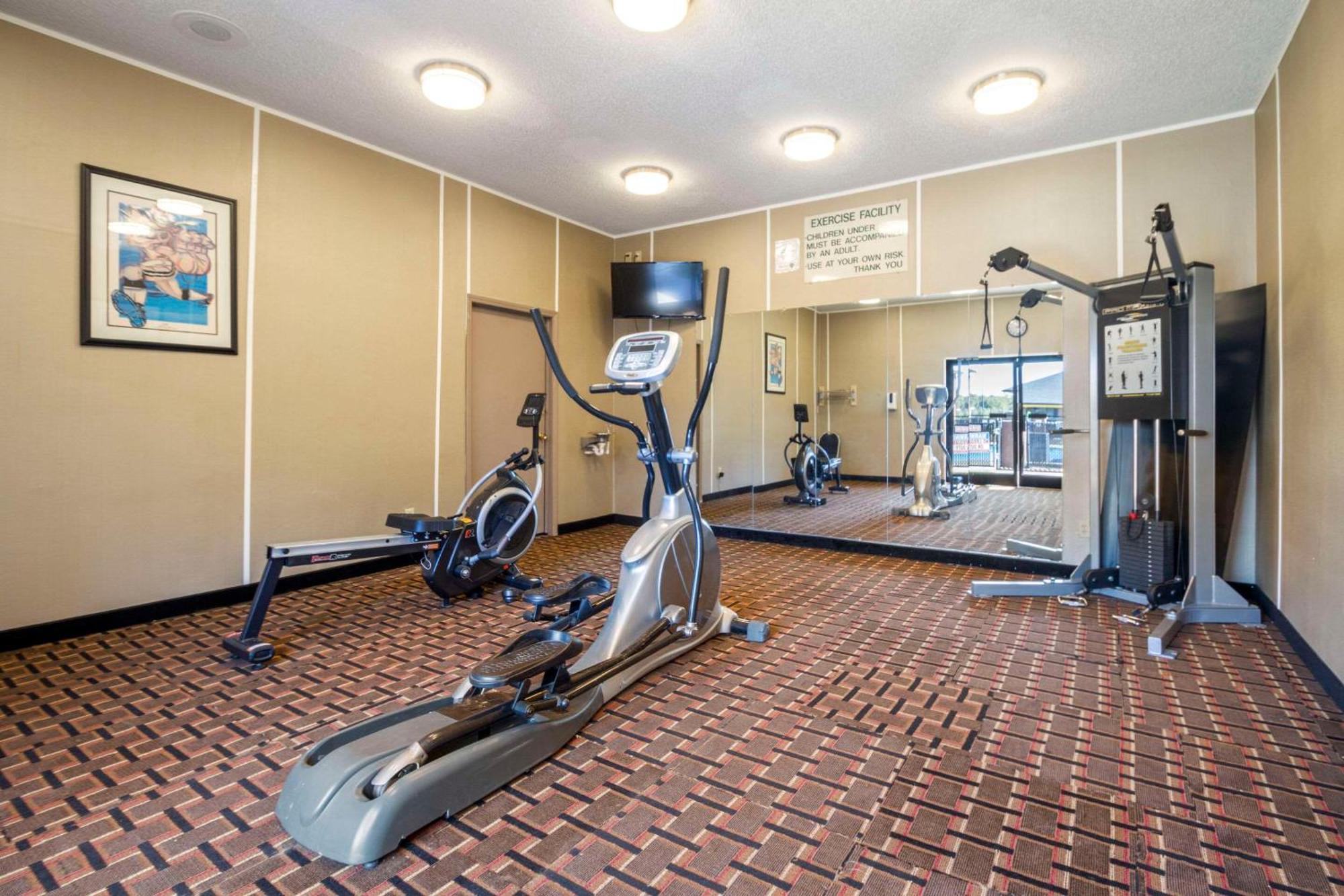 Quality Suites Hickory South Экстерьер фото