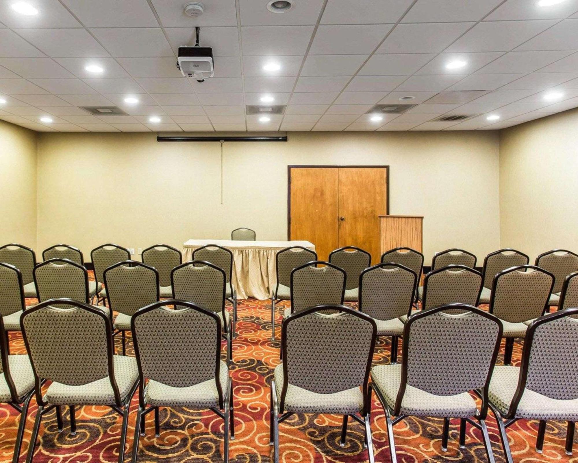 Quality Suites Hickory South Экстерьер фото