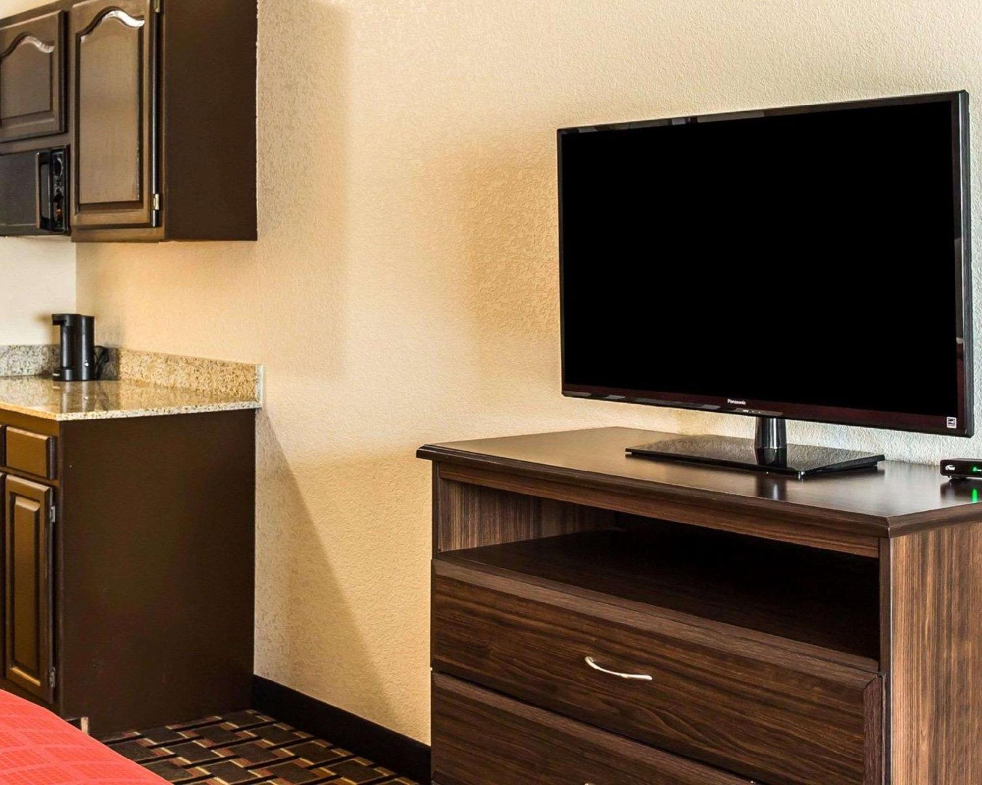Quality Suites Hickory South Экстерьер фото