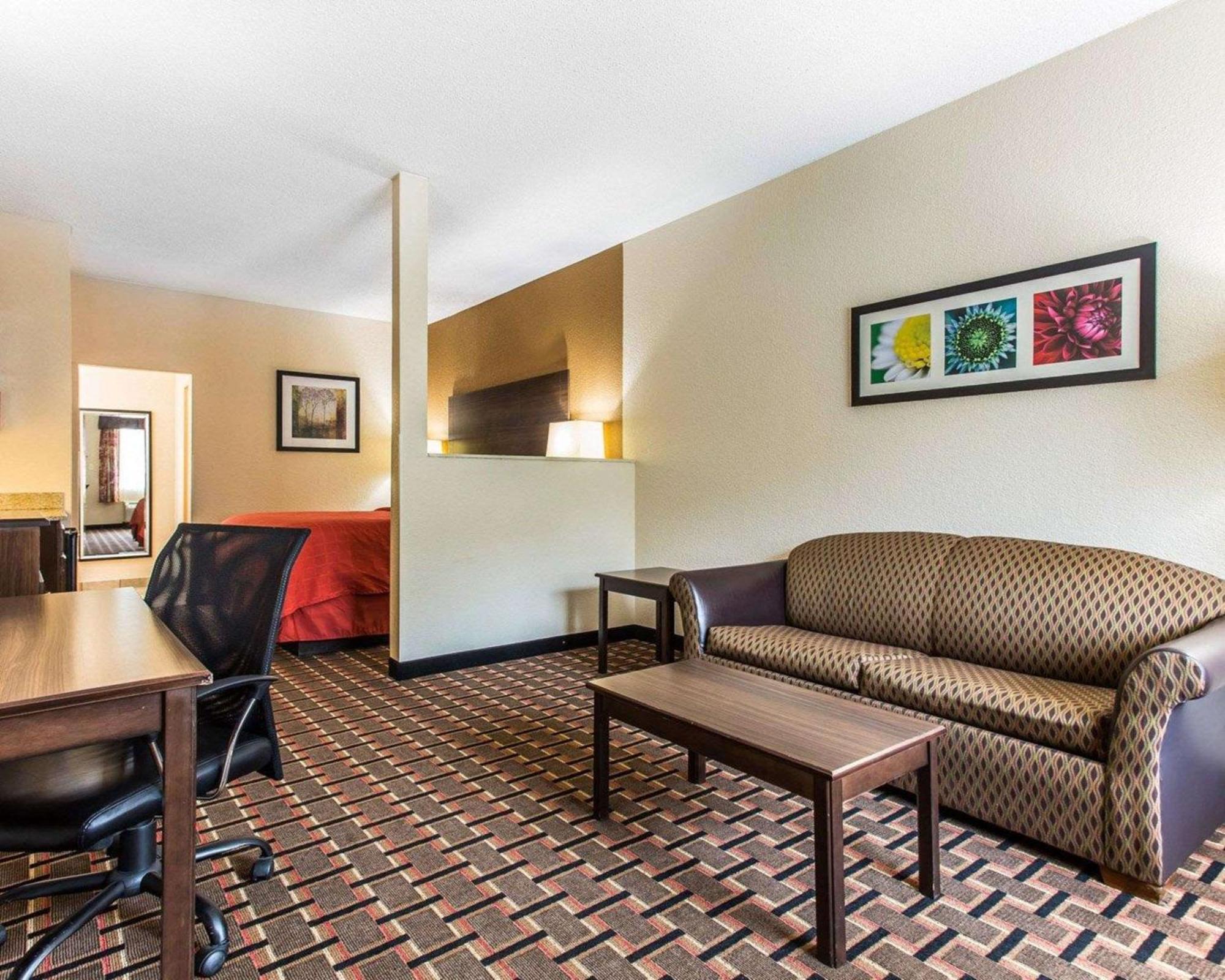 Quality Suites Hickory South Экстерьер фото