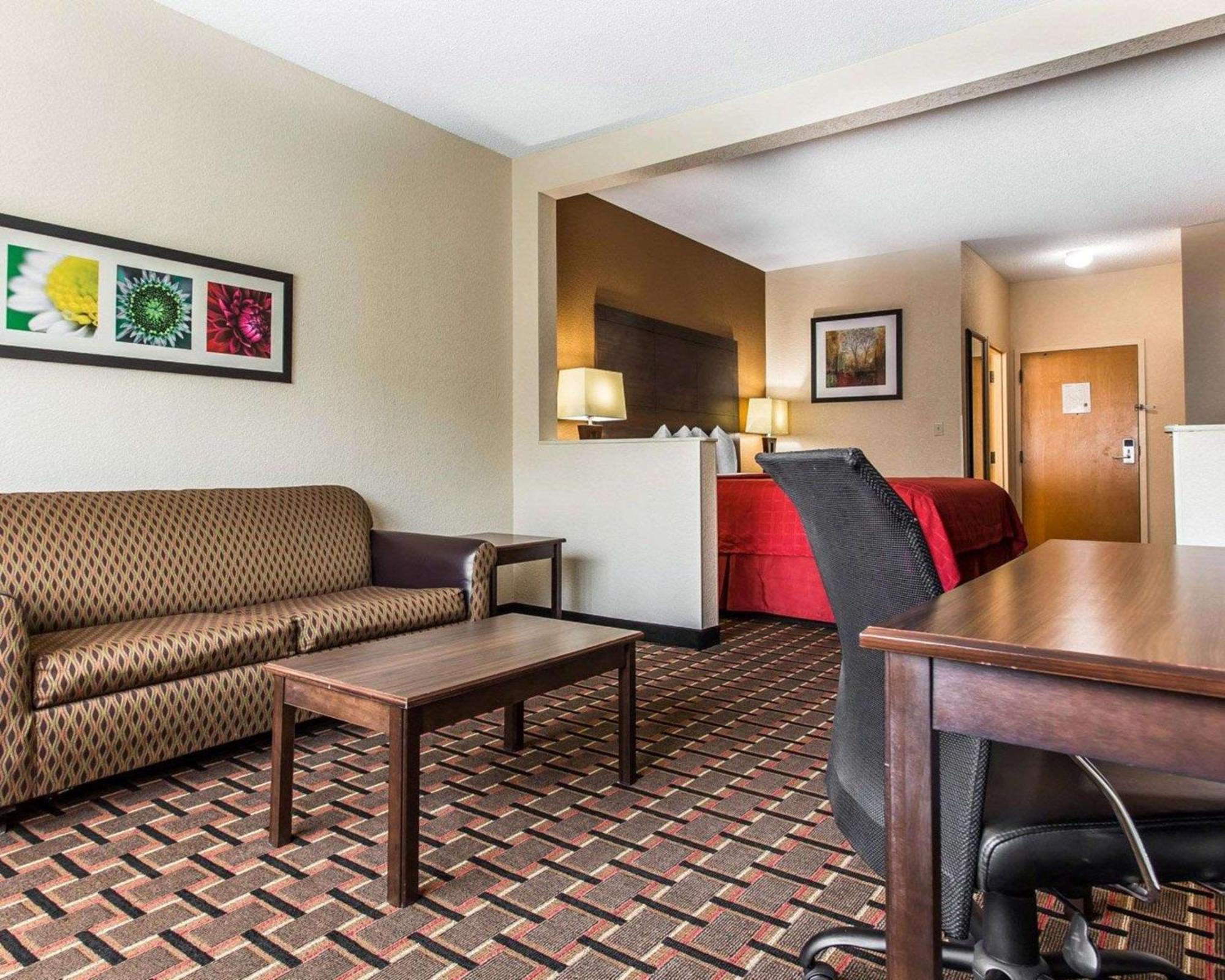 Quality Suites Hickory South Экстерьер фото